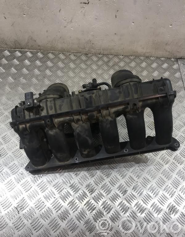 BMW 3 E90 E91 Intake manifold 