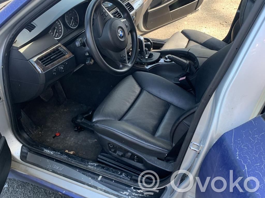 BMW 5 E60 E61 Subwoofer 