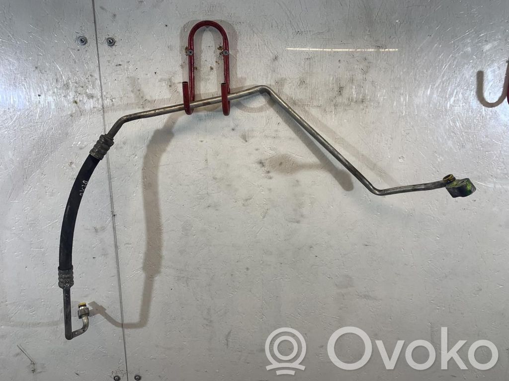 BMW 5 E60 E61 Ilmastointilaitteen putki (A/C) 