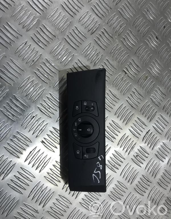 Light switch   61316925251