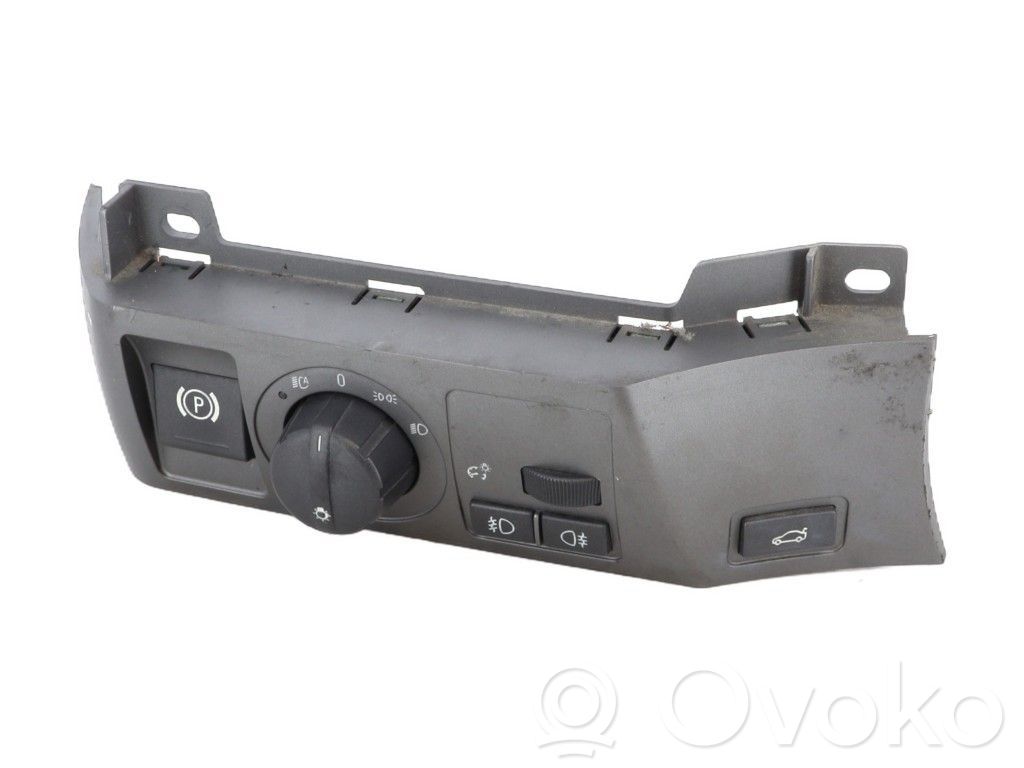 Lichtschalter   61316918849
