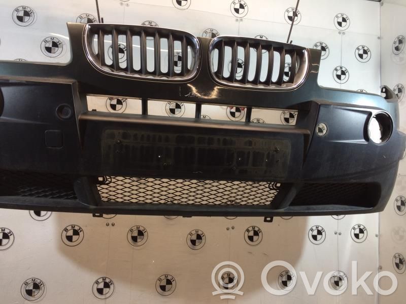 BMW X3 E83 Grille calandre supérieure de pare-chocs avant 