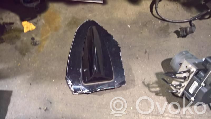 BMW X3 E83 Radion antenni 