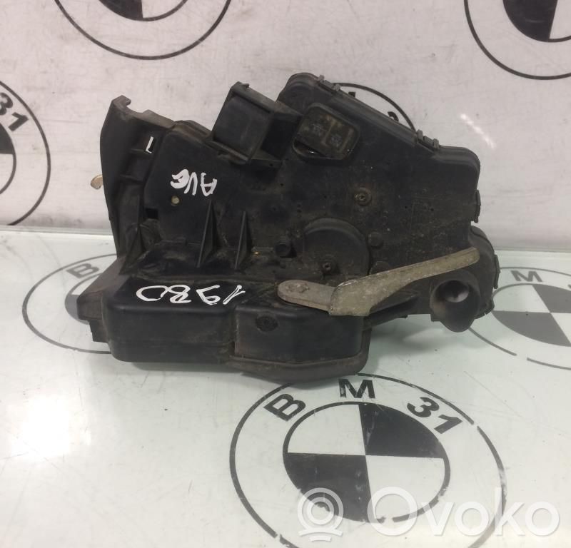 BMW 3 E46 Priekšpusē slēdzene 