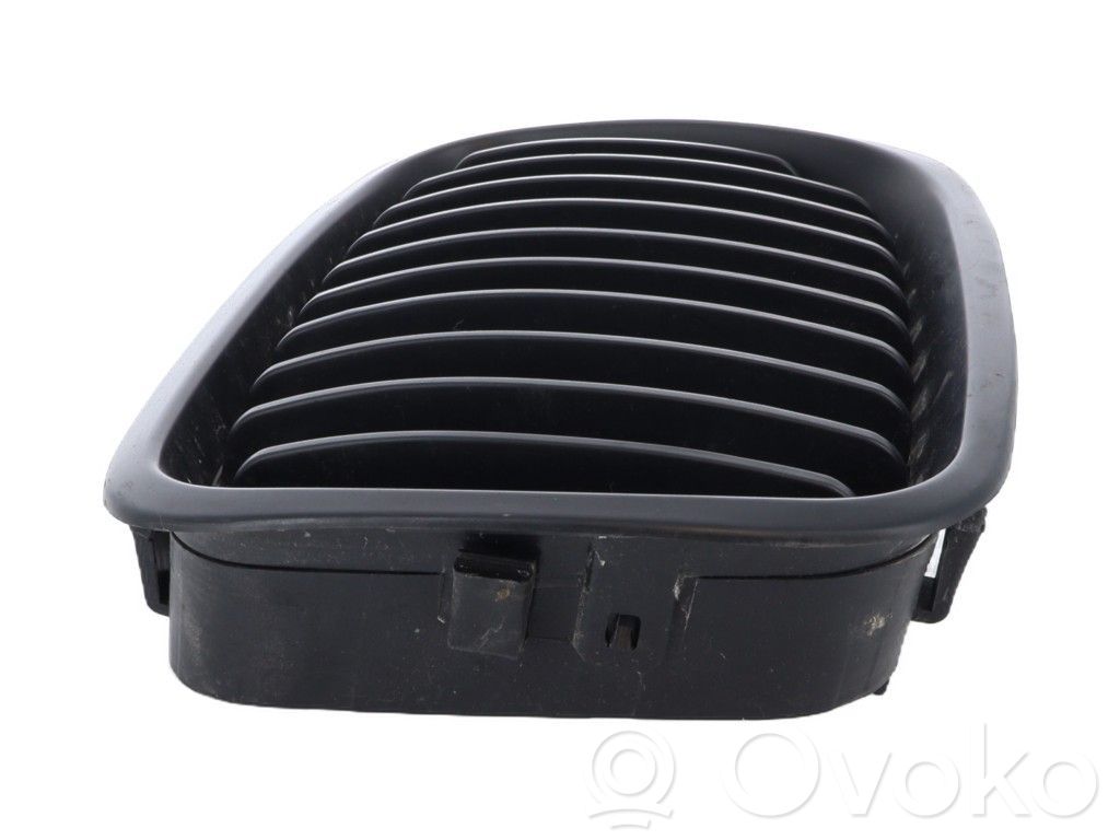 BMW 3 E46 Front bumper upper radiator grill 