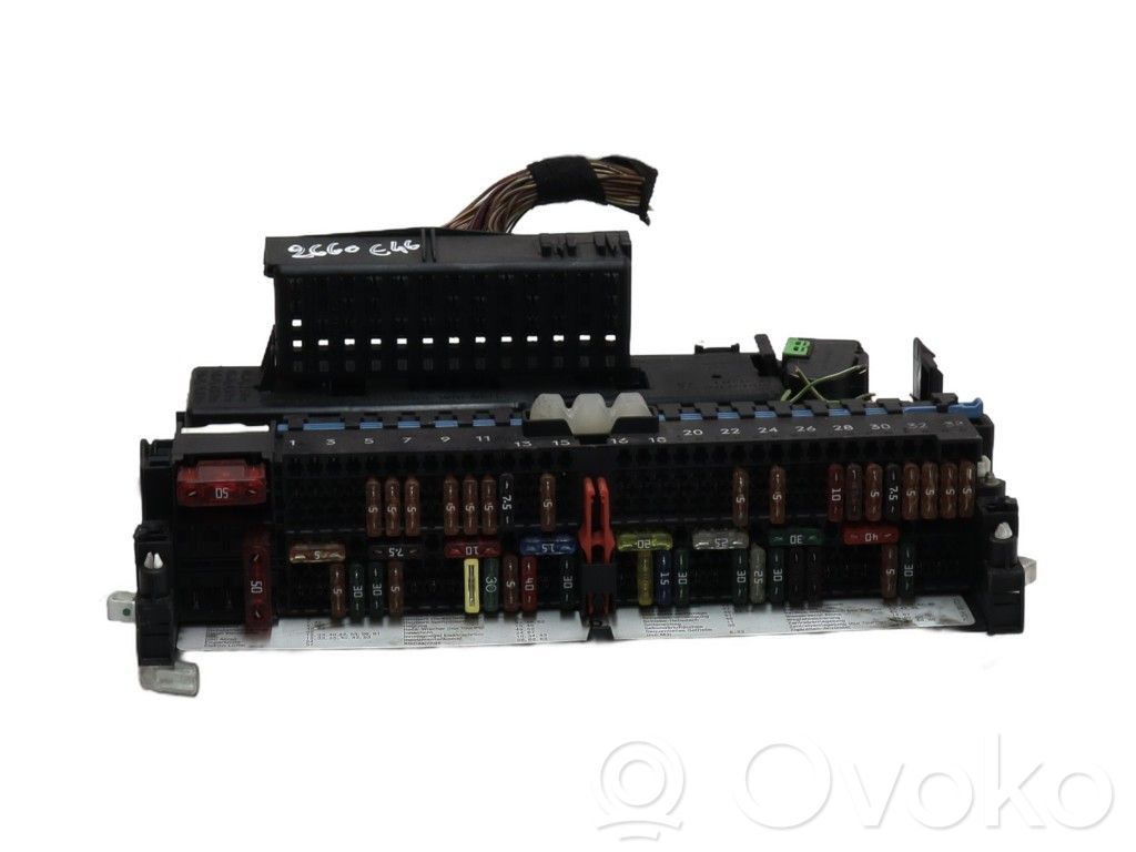 BMW 3 E46 Fuse module 