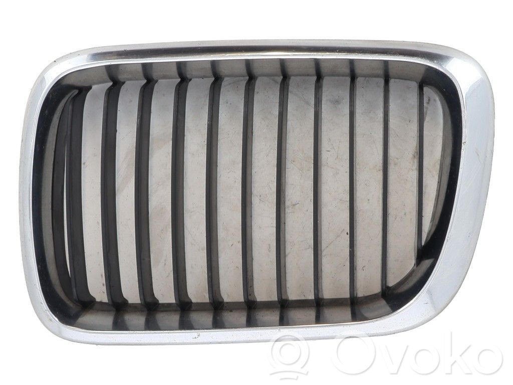 BMW 3 E36 Front bumper upper radiator grill 