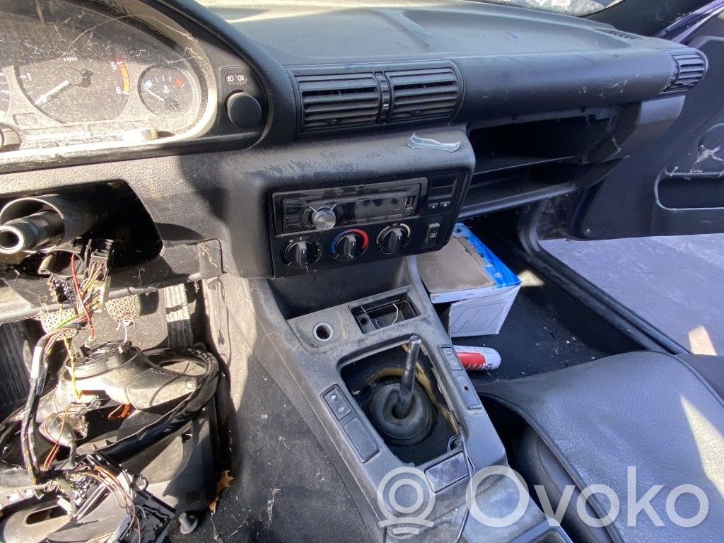 BMW 3 E36 Dysze / Kratki środkowego nawiewu deski rozdzielczej 