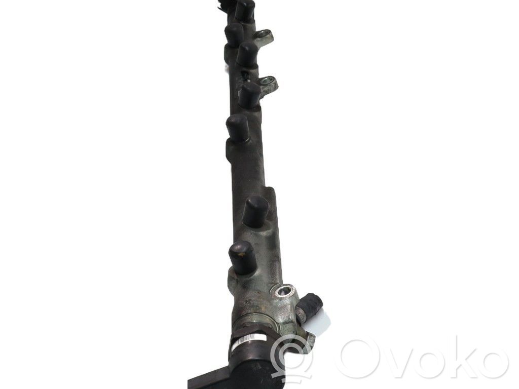 BMW X3 E83 Tubo principal de alimentación del combustible 