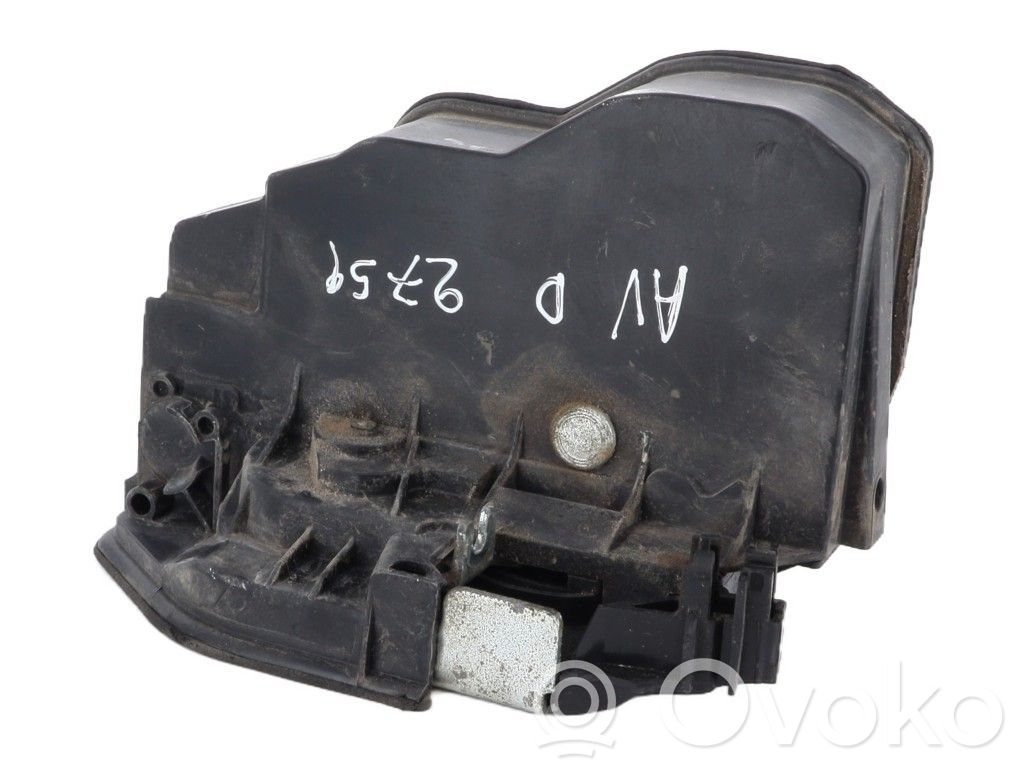 Etuoven lukko   51217202146