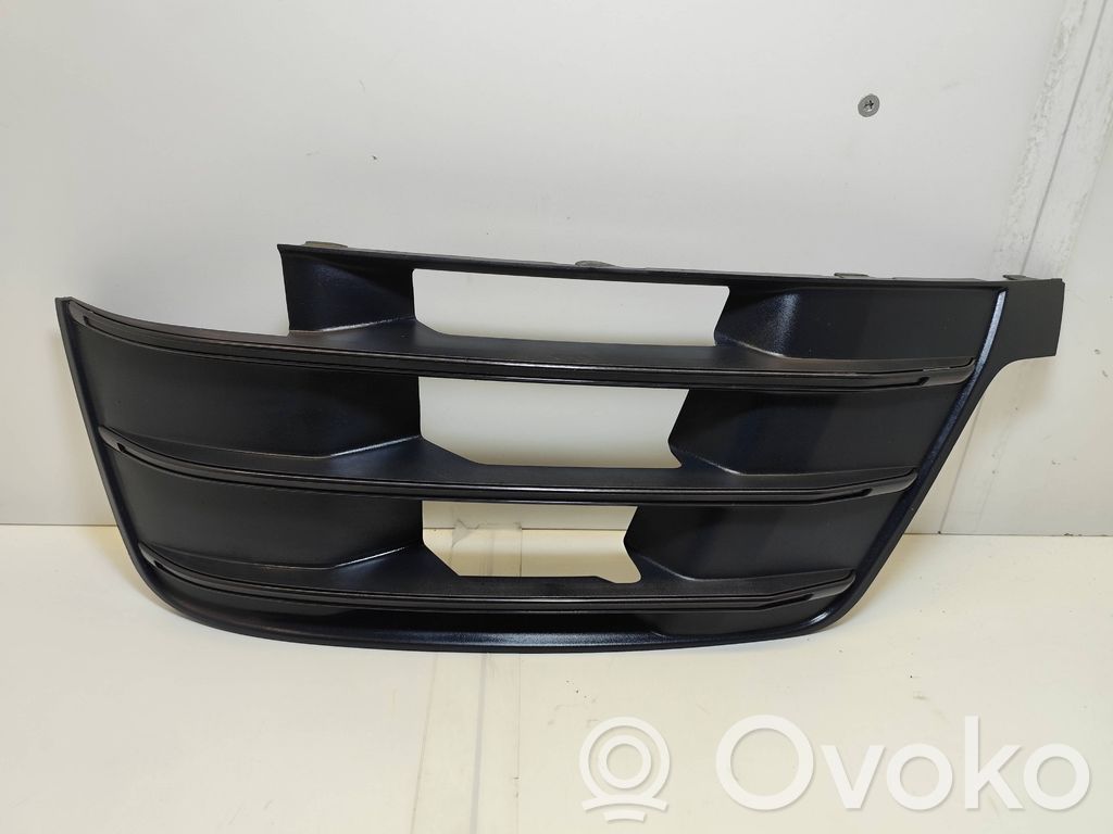 Audi Q7 4M Front bumper lower grill 