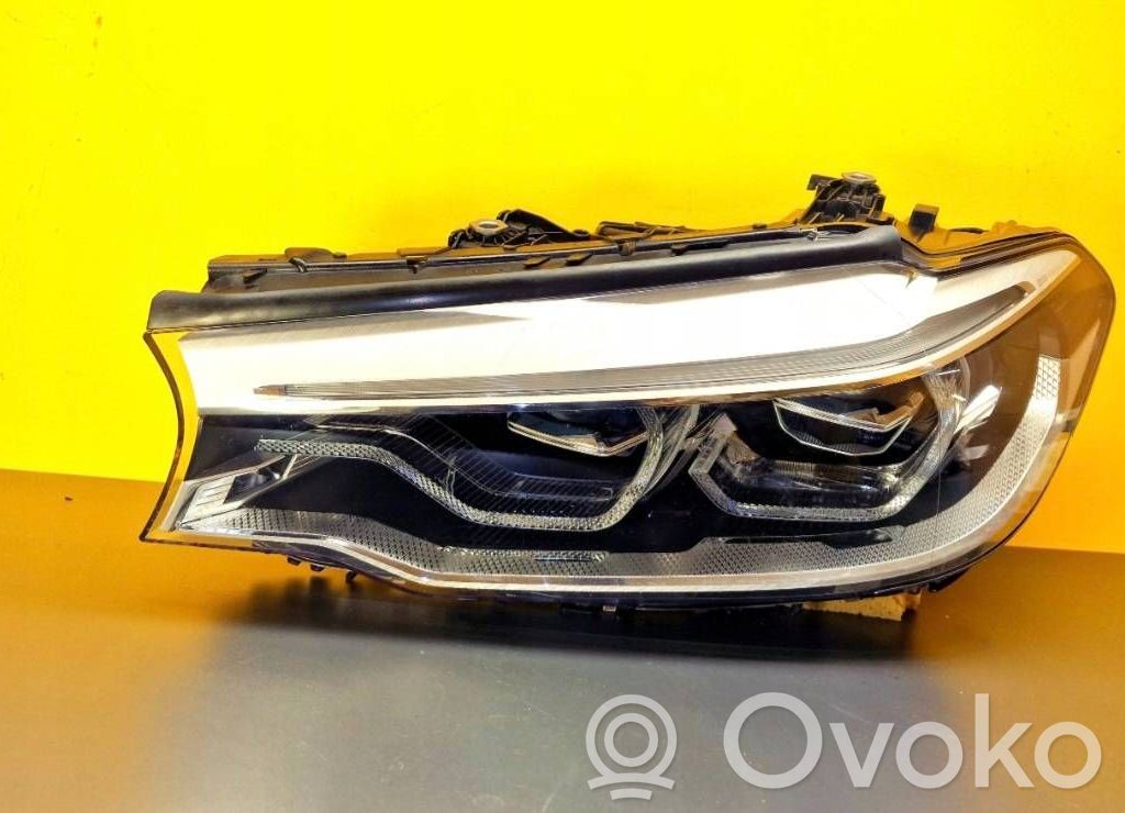 BMW 5 G30 G31 G38 Lampa przednia 