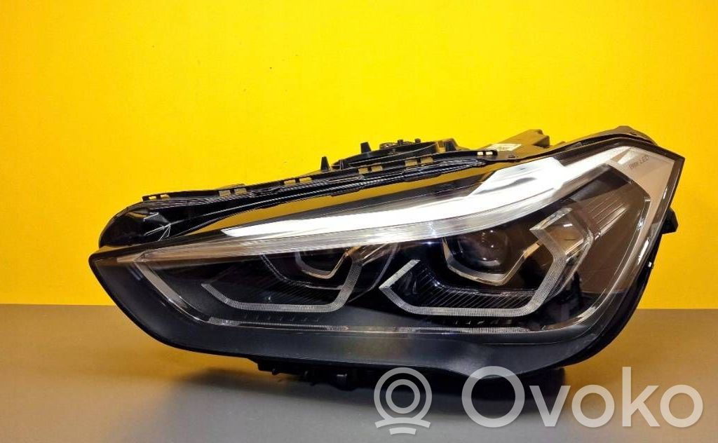 BMW X1 F48 F49 Lampa przednia 