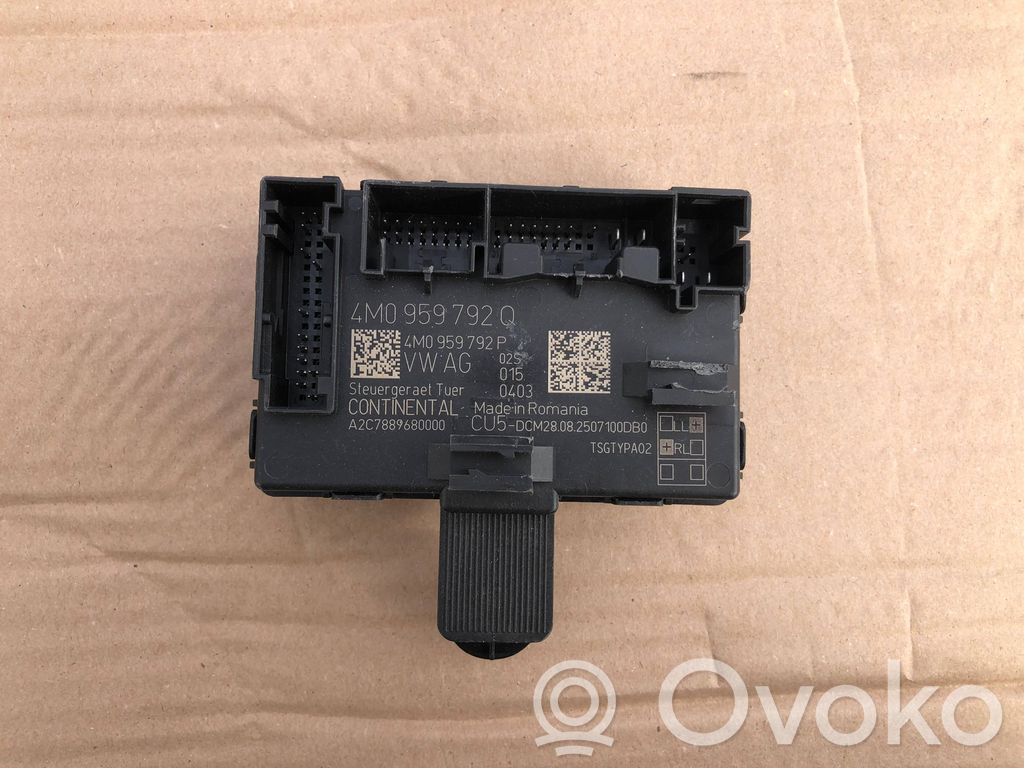 Audi Q7 4M Door control unit/module 