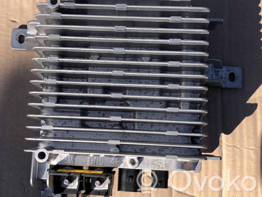 Volkswagen PASSAT B8 Inversor/convertidor de voltaje 
