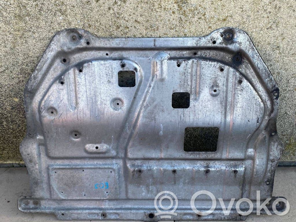 Volkswagen Eos Engine splash shield/under tray 