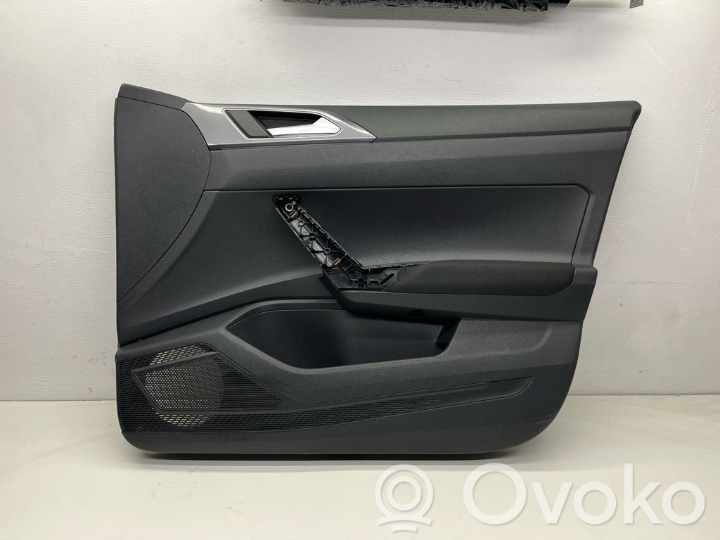 Volkswagen Polo VI Boczki / Poszycie drzwi przednich 