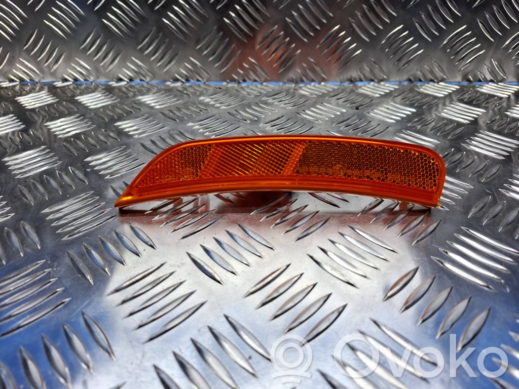 Chrysler Pacifica Reflector față 