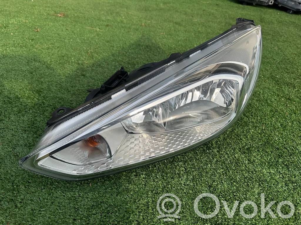 Ford Focus Headlight/headlamp 