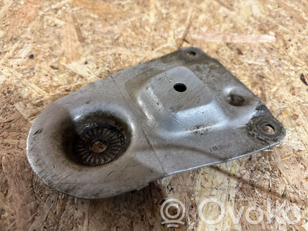 Audi A6 S6 C5 4B Engine mounting bracket 