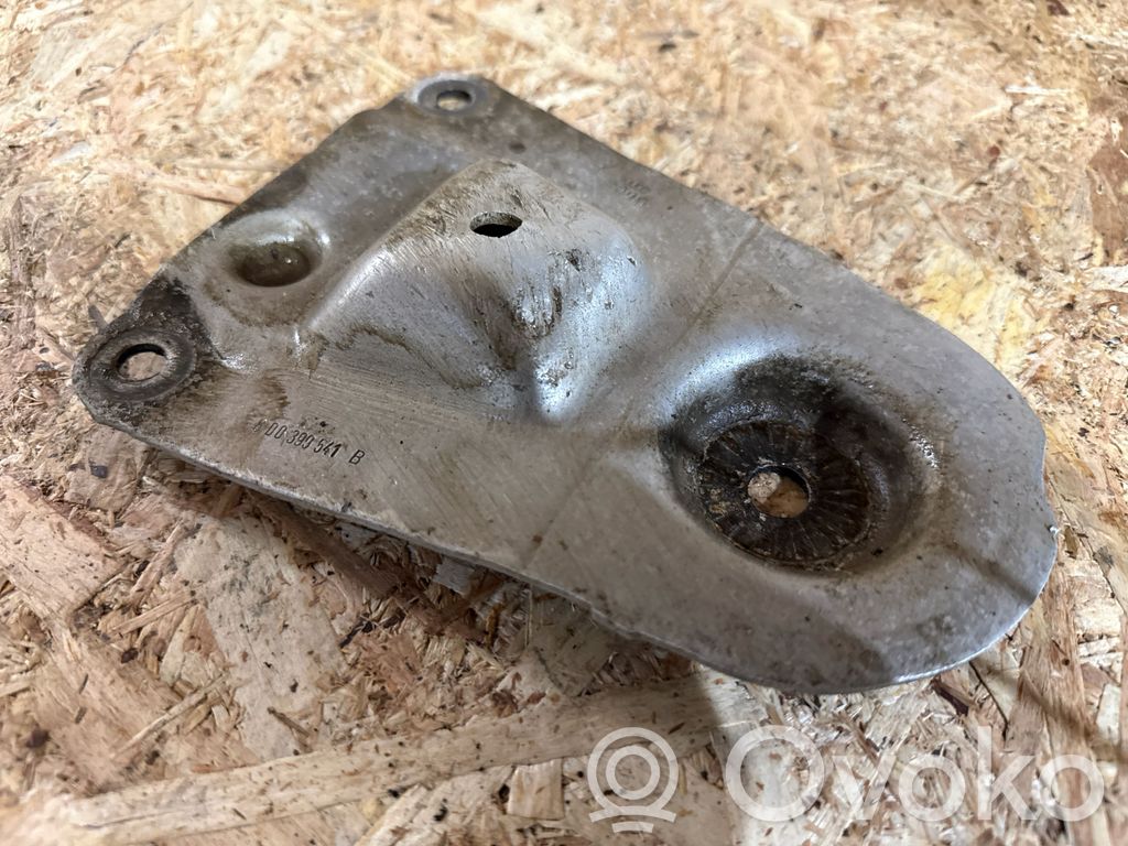 Audi A6 S6 C5 4B Engine mounting bracket 