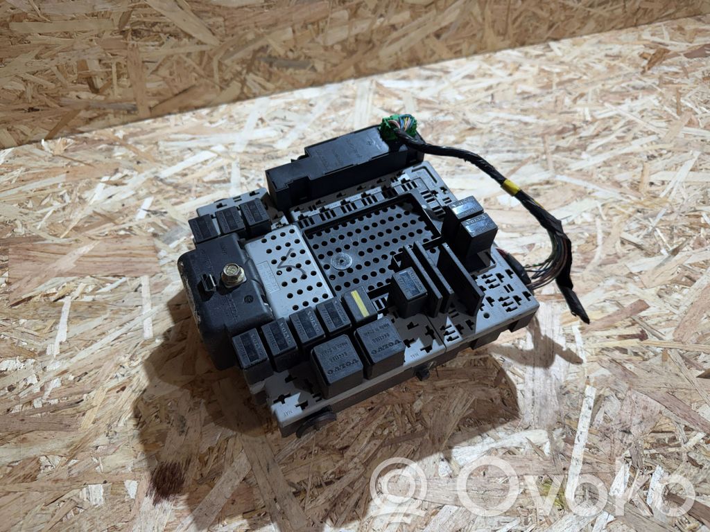 Volvo S60 Fuse module 