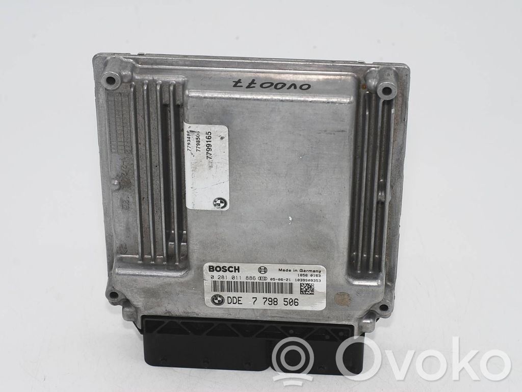 BMW 7 E65 E66 Variklio valdymo blokas 