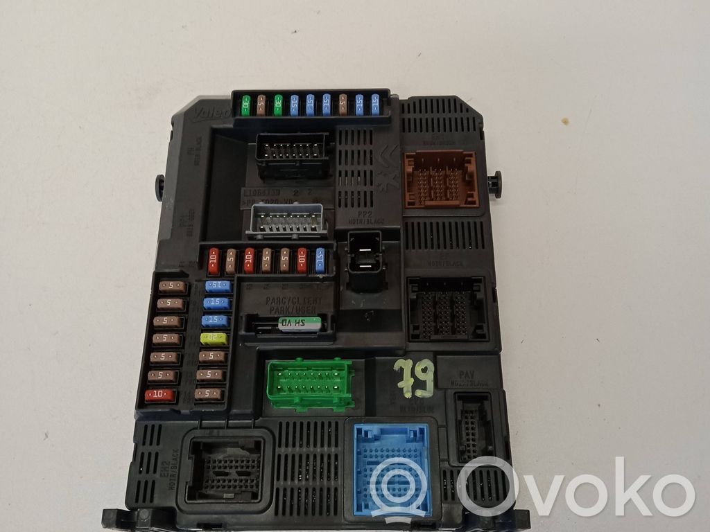 Citroen C4 Cactus Fuse module 