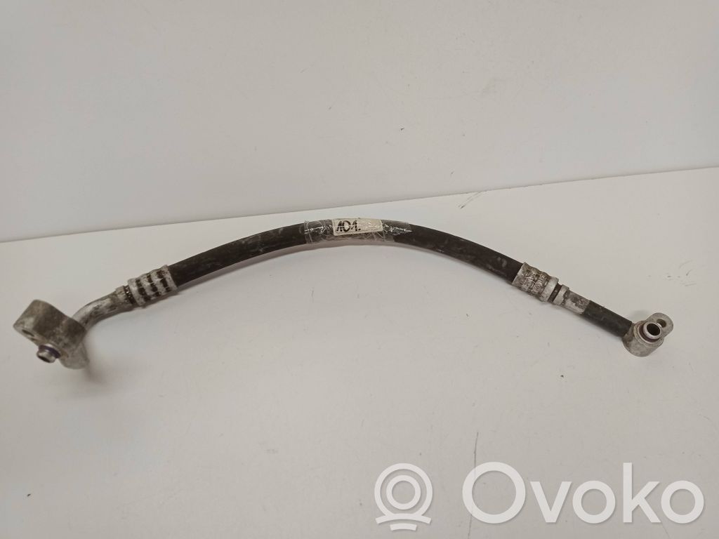 Audi A4 S4 B6 8E 8H Ilmastointilaitteen putki (A/C) 