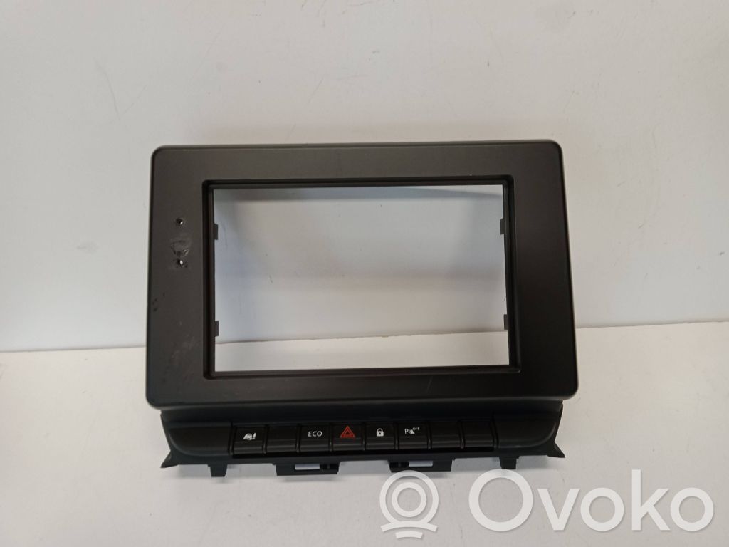 Renault Trafic III (X82) Hazard light switch 