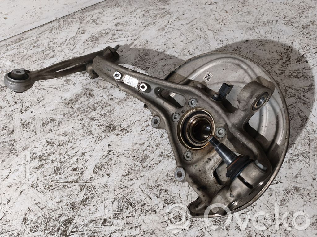 Audi A4 S4 B9 Zwrotnica koła przedniego 