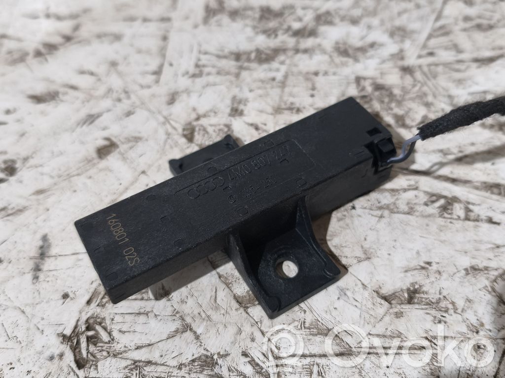 Audi A4 S4 B9 Moduł / Sterownik systemu uruchamiania bezkluczykowego 
