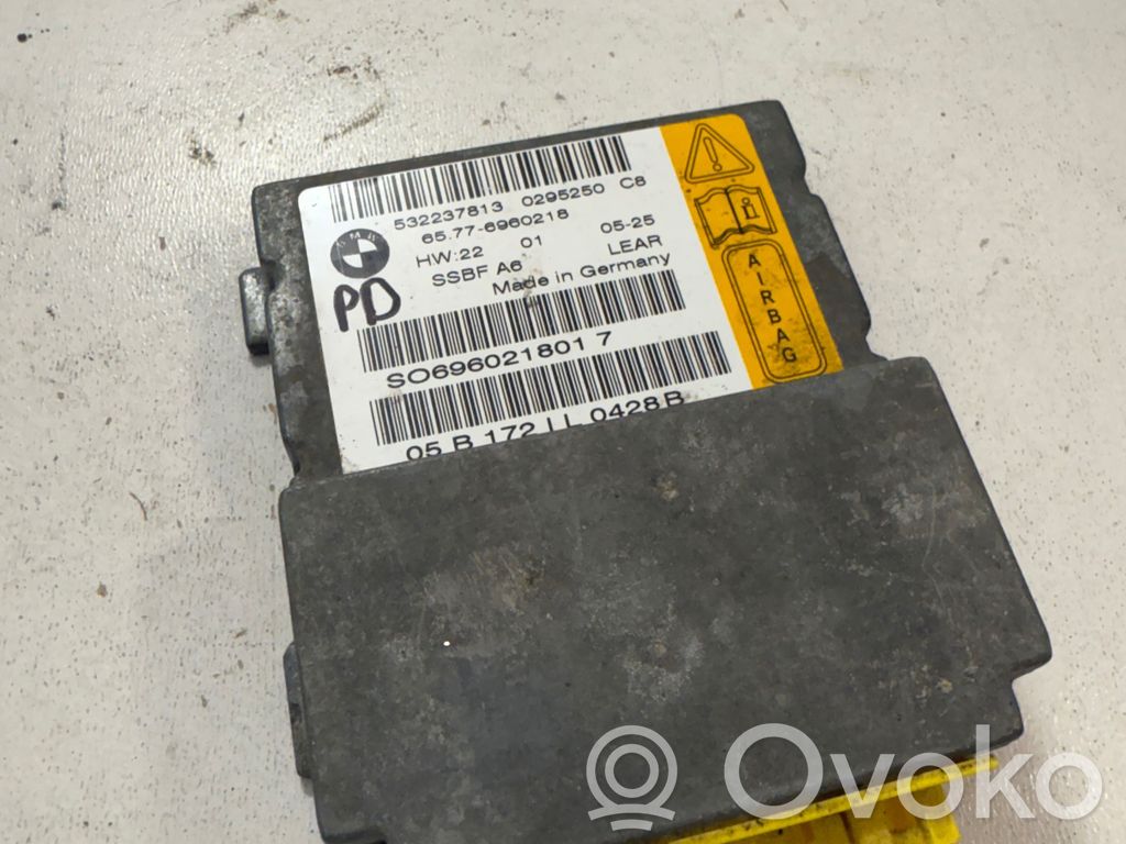 Module de contrôle airbag   532237813,65776960218,6960218