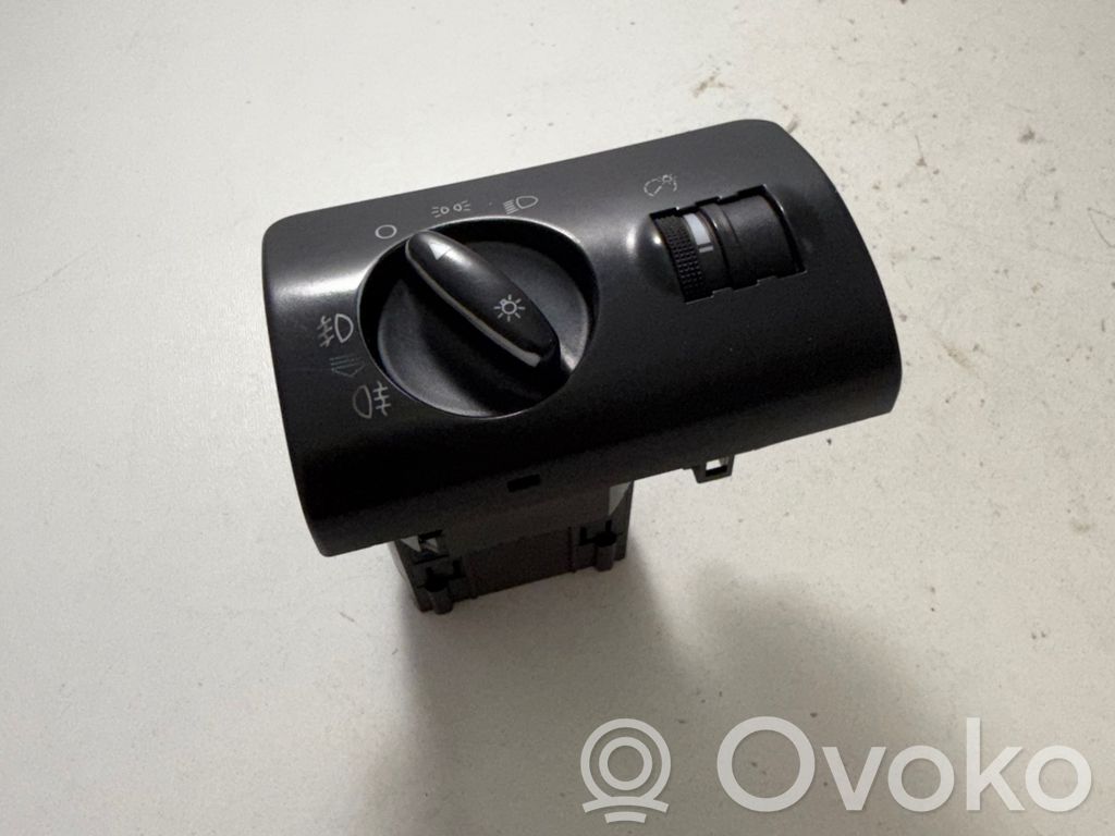 Light switch   4B1941531B