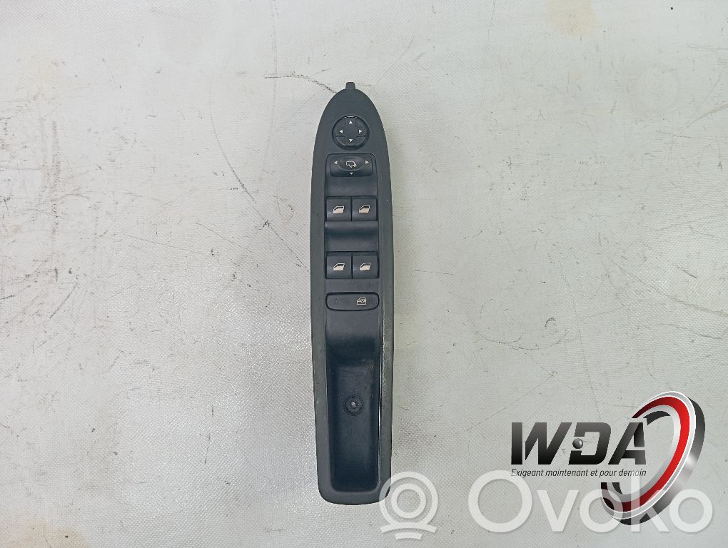Citroen C4 II Electric window control switch 