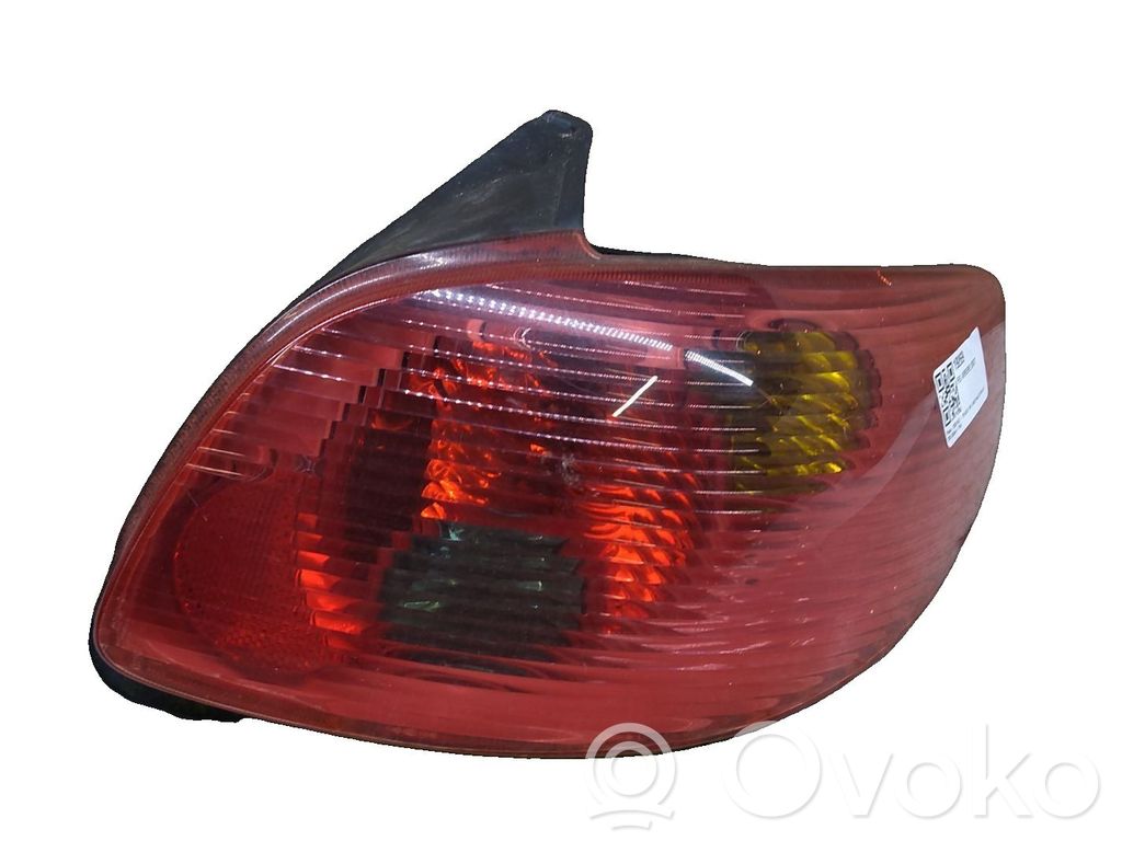 Peugeot 206 Galinis žibintas kėbule 