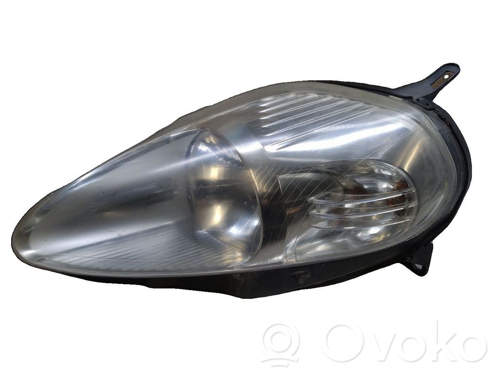 Fiat Grande Punto Faro/fanale 
