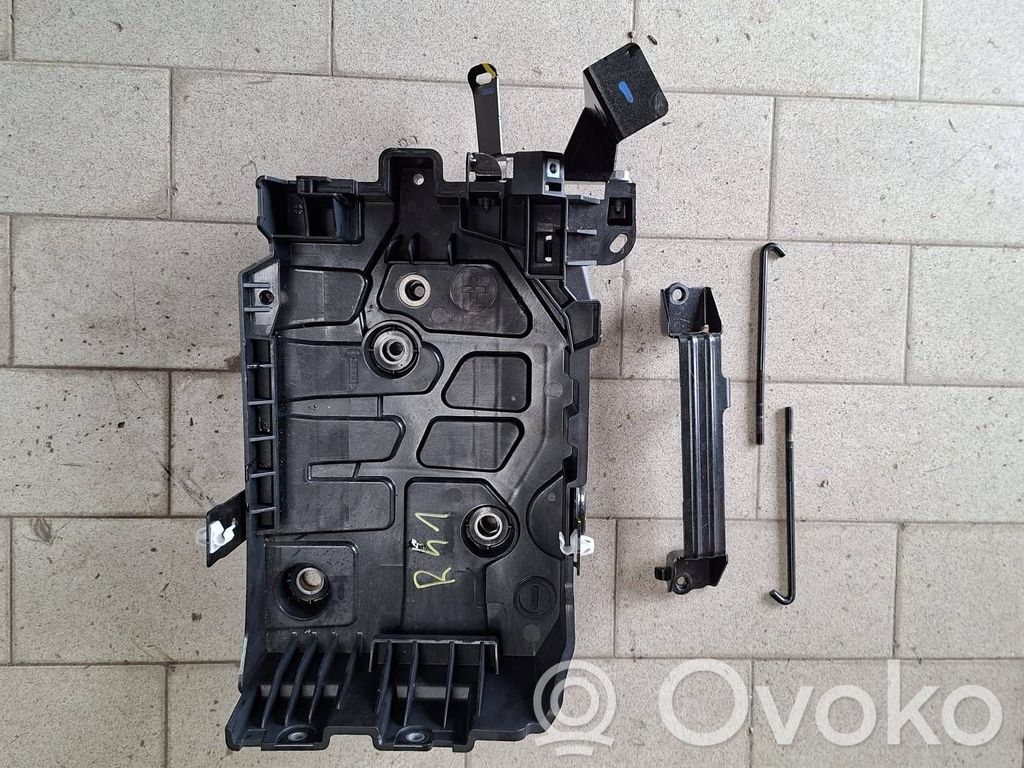 Renault 4 Battery box tray 