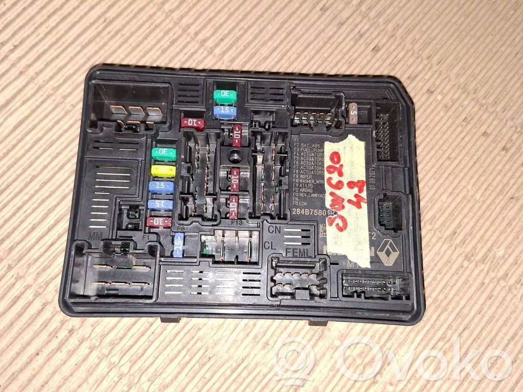 Autres unités de commande / modules   284B75801R