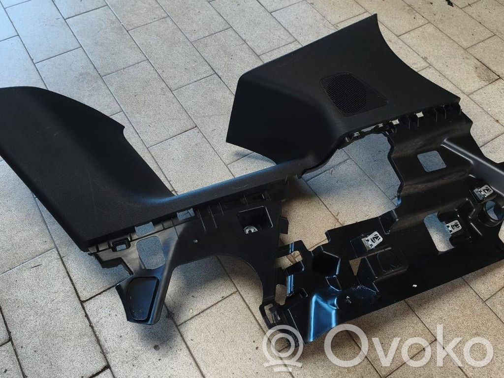 Renault Austral Šoninė apdaila (prie lango) 