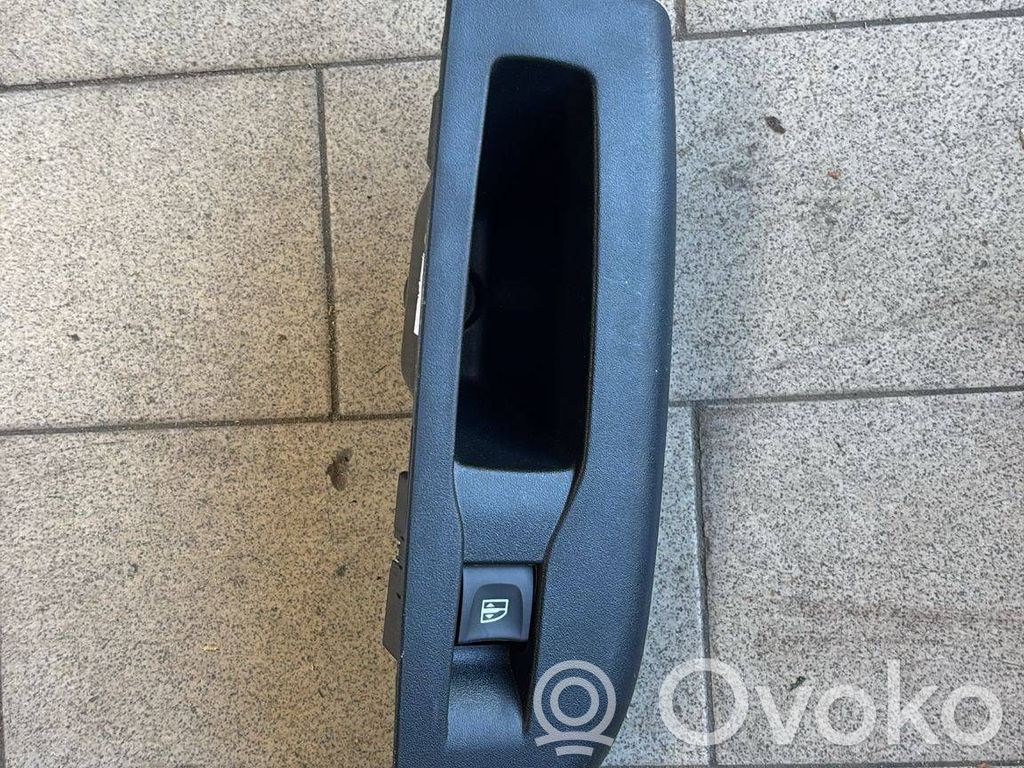 Dacia Spring Electric window control switch 