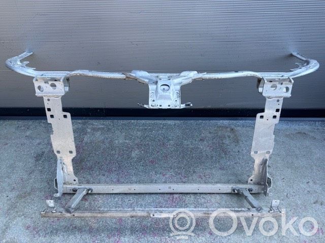 Audi A8 S8 D5 Radiatorių panelė 
