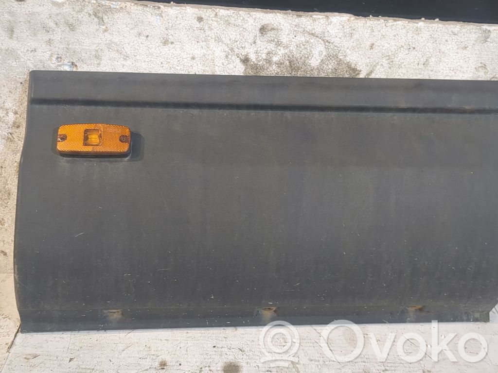 Iveco Daily 5th gen Listwa tylnego błotnika 