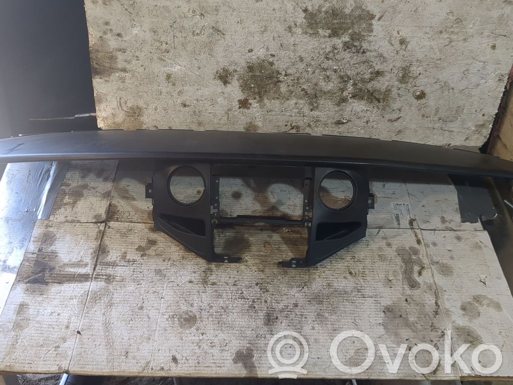 Iveco Daily 5th gen Panelis 