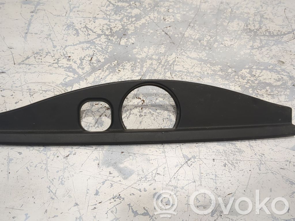 BMW 5 E60 E61 Kita salono detalė 