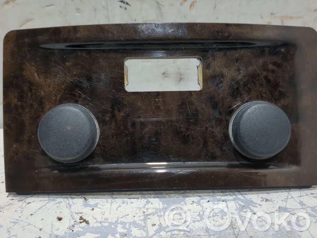 BMW 5 E60 E61 Moldura del mechero trasero 