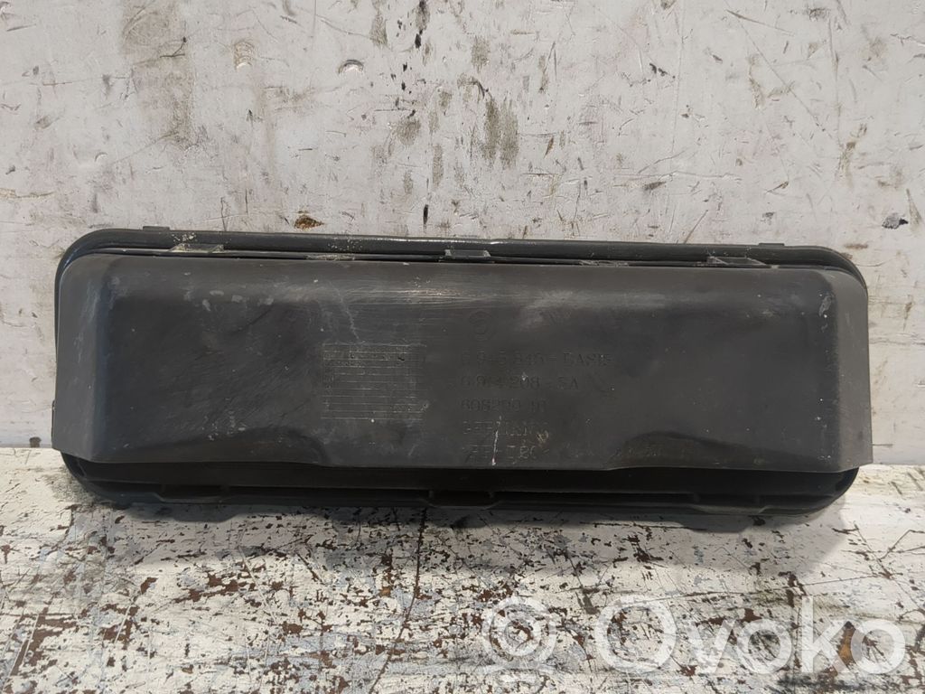 BMW 5 E60 E61 Válvula de presión del panel lateral trasero 