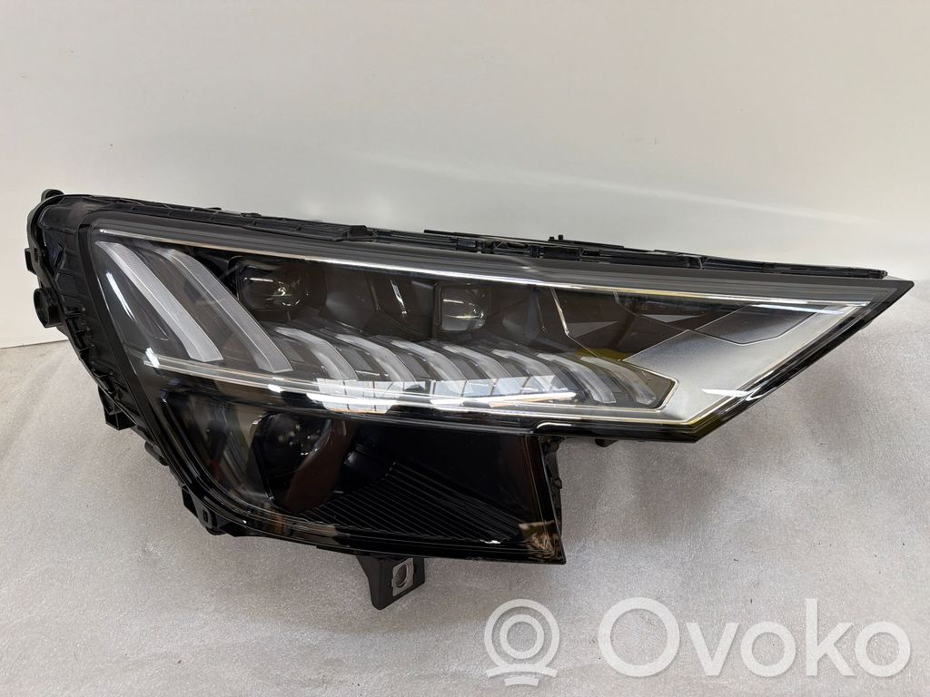 Audi Q8 Faro/fanale 
