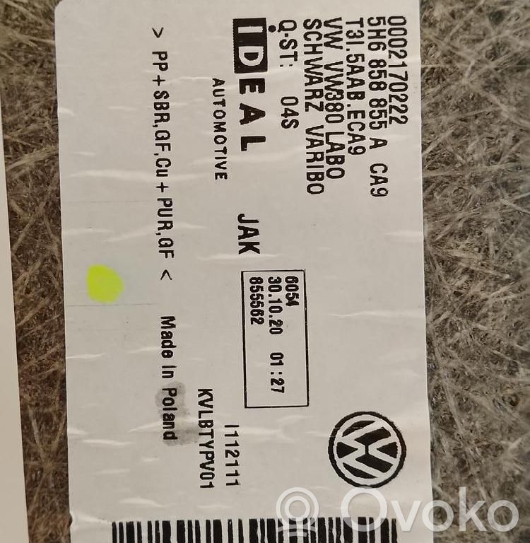 Volkswagen Golf VIII Tylna klapa bagażnika 
