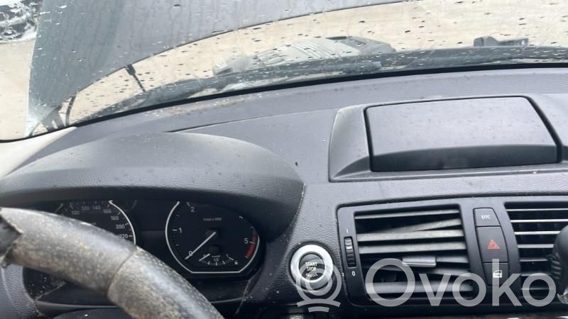 BMW 1 E81 E87 Dashboard 